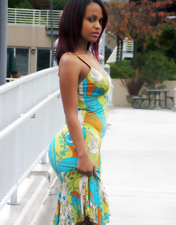15P These ebony teen girlfriends posing and naked