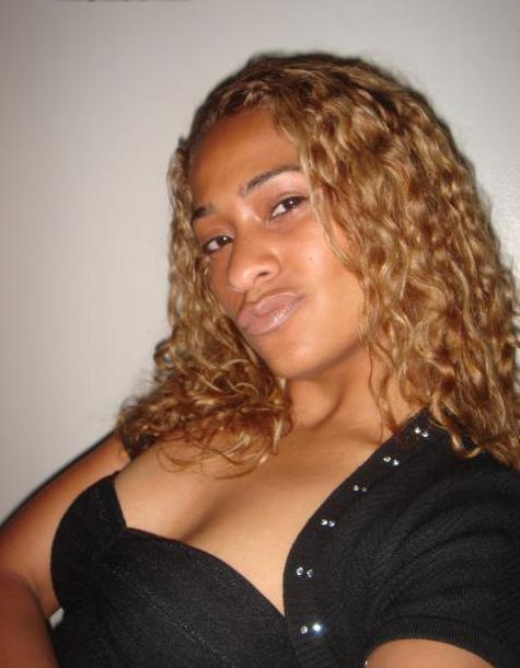 15P Ebony teen gfs posing for cell phone pics