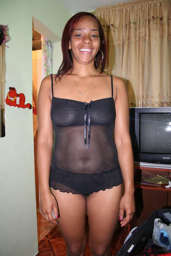 15P Ebony teen gfs posing for cell phone pics