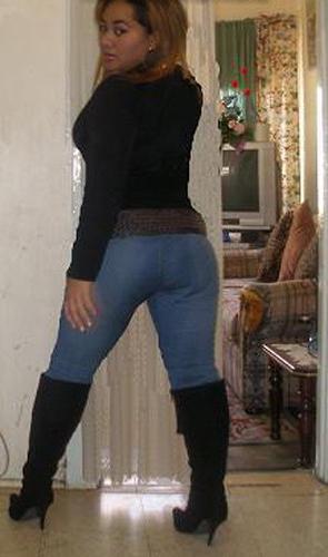 15P Ebony teen gfs posing for cell phone pics