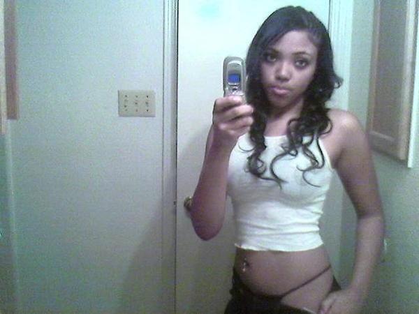 15P Ebony teen gfs posing for cell phone pics