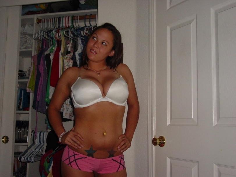 15P Ebony teen gfs posing for cell phone pics