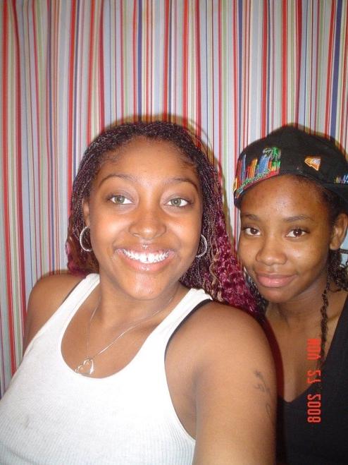 15P Ebony teen gfs posing for cell phone pics