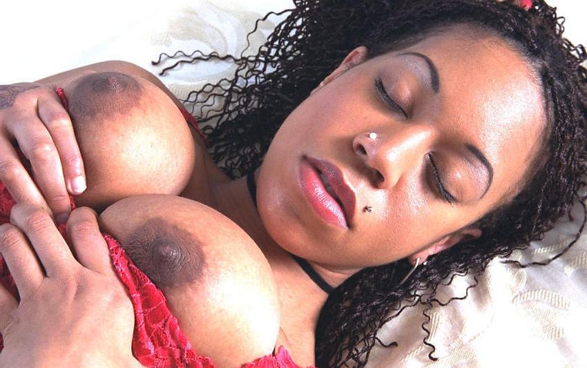 20P Angelic ebony babe with big boobies