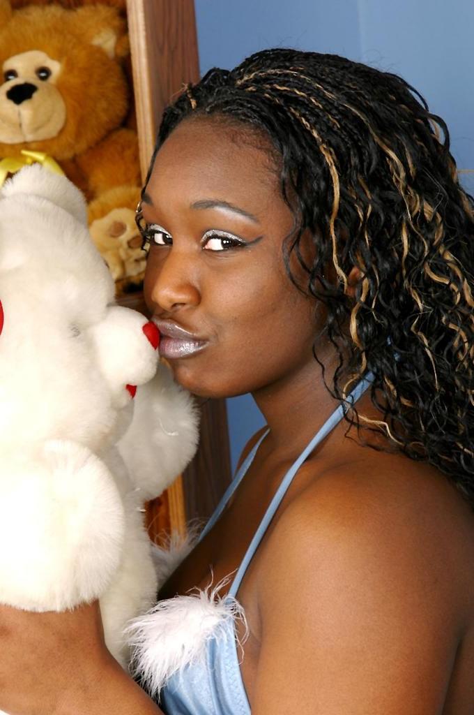 20P Gorgeous ebony teen loves strip teasing in sexy bikini