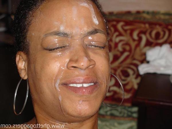 15P Ebony Slut Gets Tag Teamed By Hard White Dicks