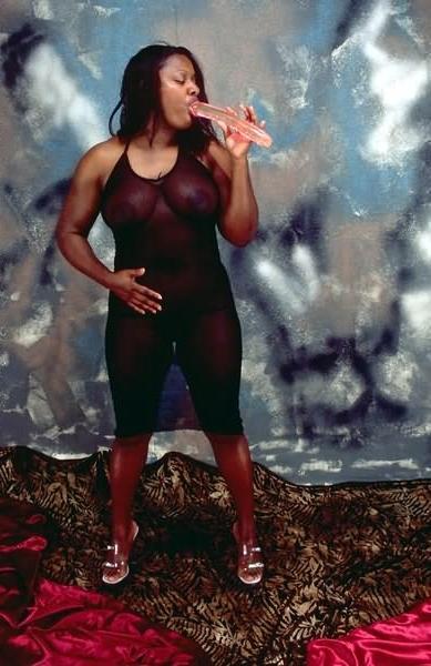 18P Fat big ass big tits ebony bbw toying herself