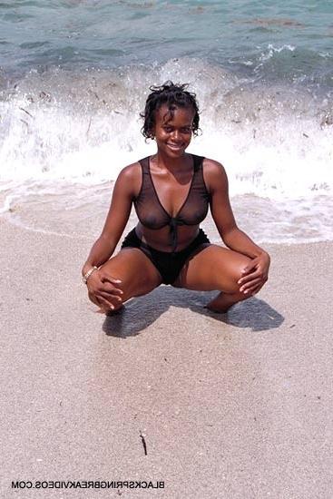 16P Nice perky  tits on black college amateur
