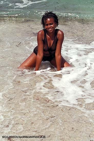 16P Nice perky  tits on black college amateur