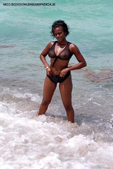 16P Nice perky  tits on black college amateur