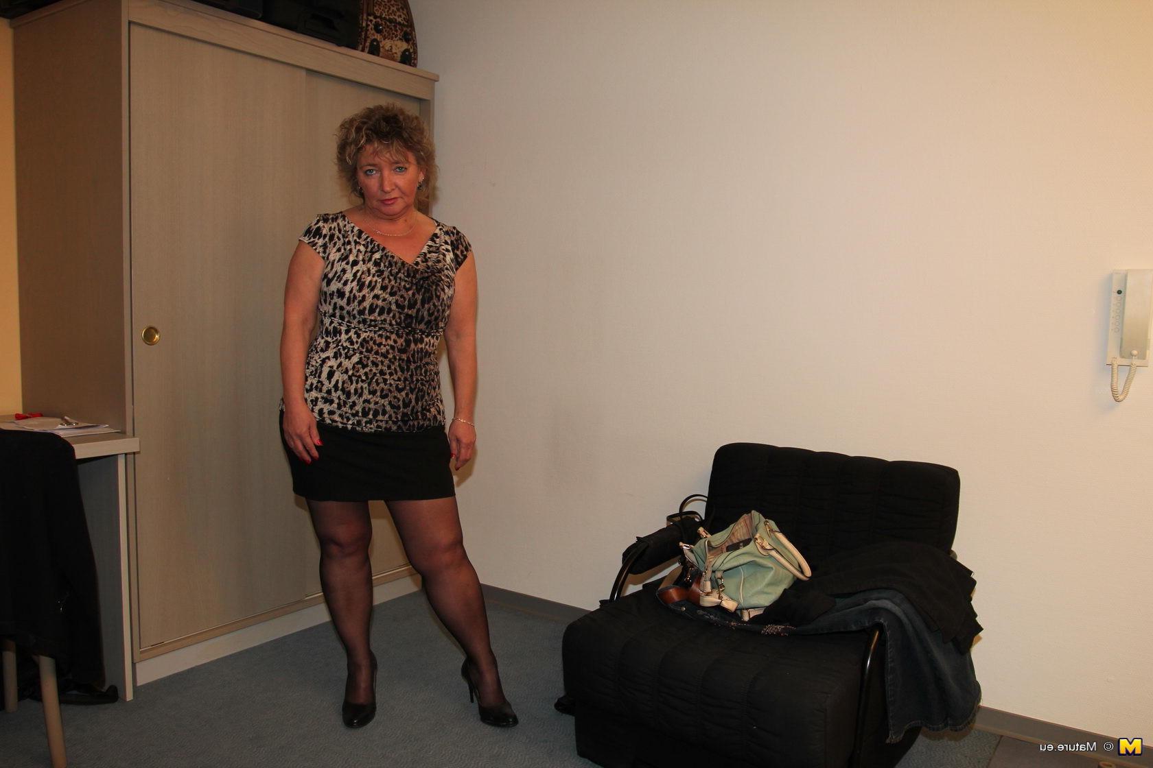 15P This German housewife gets very frisky