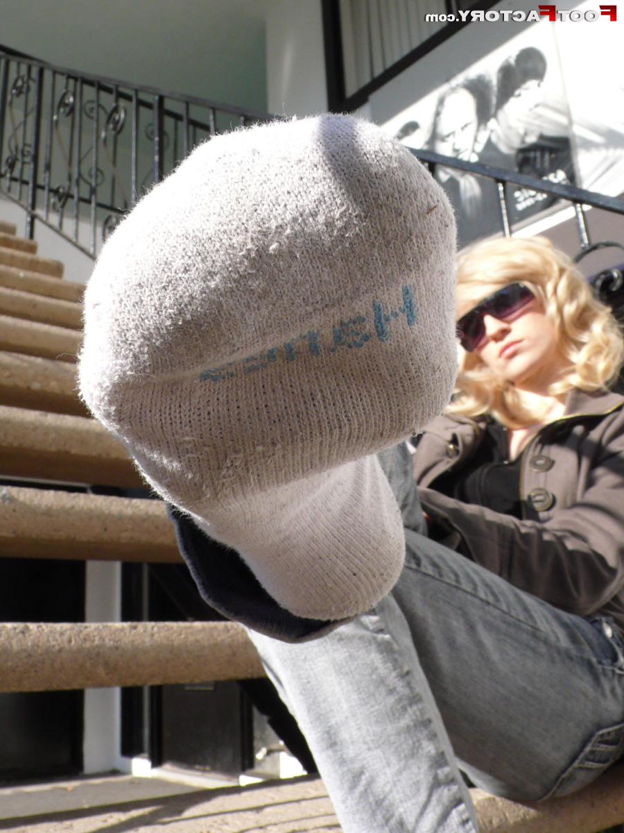 12P Blondes dirty socks