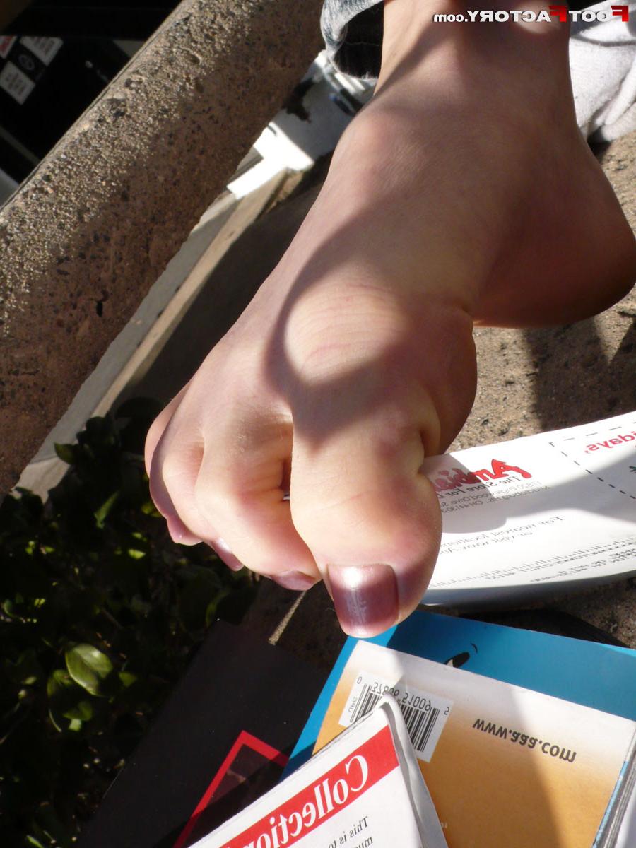 12P Blondes dirty socks