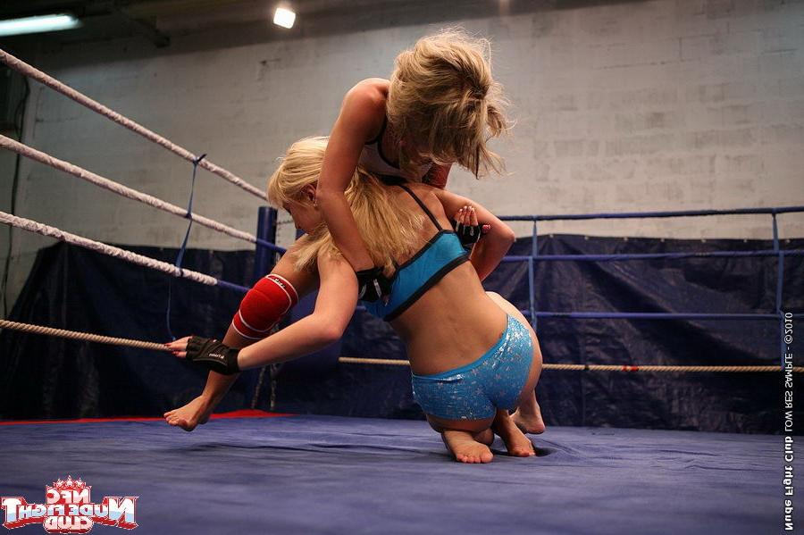 16P Bianca Arden blonde dominant in lesbian catfight