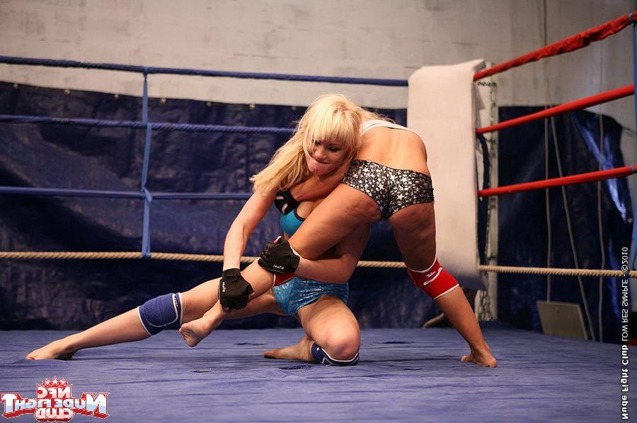 16P Bianca Arden blonde dominant in lesbian catfight