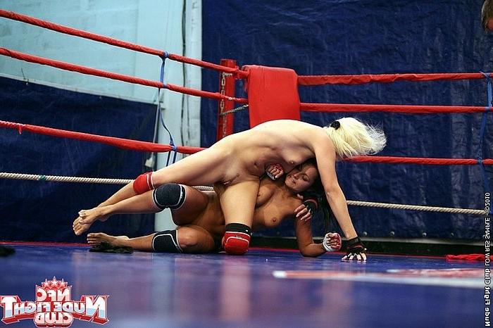 16P Brandy Smile blonde lesbian dominant in catfight