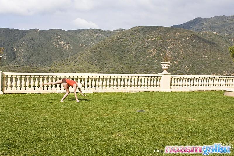 16P Tiny blonde teen girl nude outdoors doing gymnastics