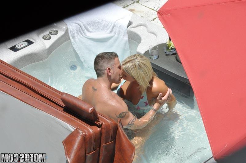 17P Couple fucking hard sex in public while a voyeur watch