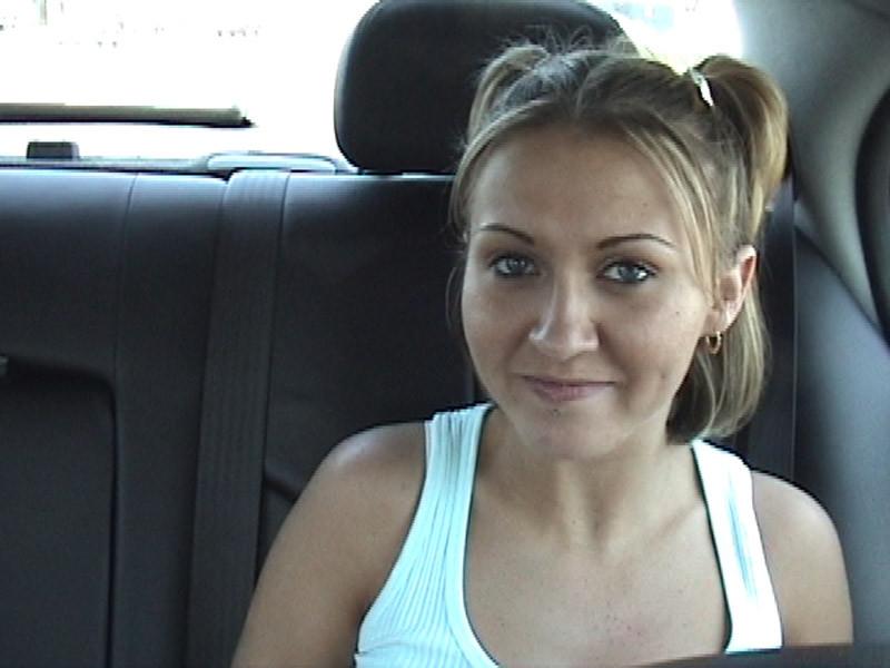 16P Cute blonde teen in hardcore threesome fucking sex