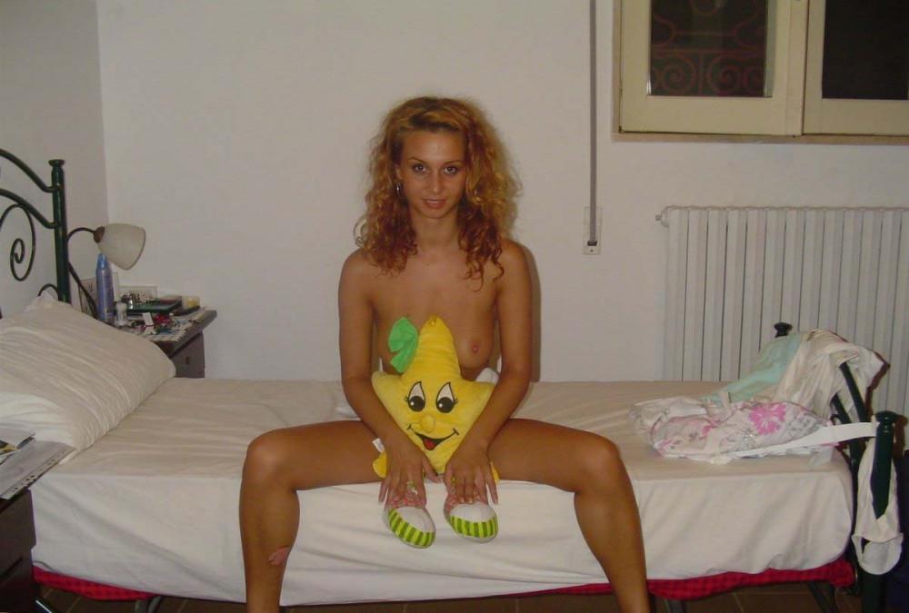 16P Sexy Girlfriend With a Killer Body 