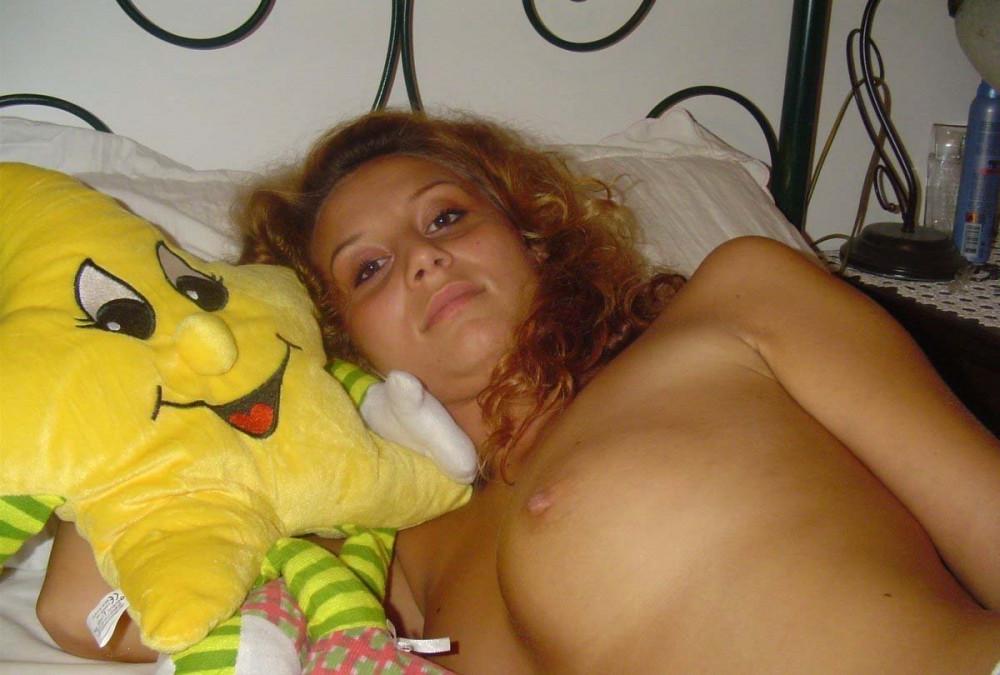 16P Sexy Girlfriend With a Killer Body 