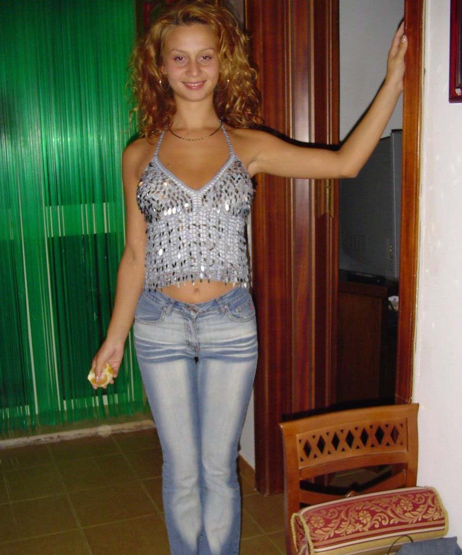 16P Sexy Girlfriend With a Killer Body 