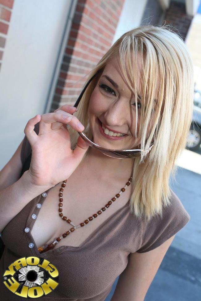 16P Rylie Richman sucks black dick from hole