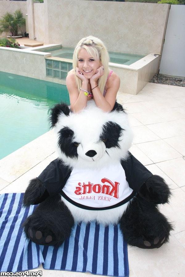 16P Petite blonde Tessa Taylor gets ready for cock