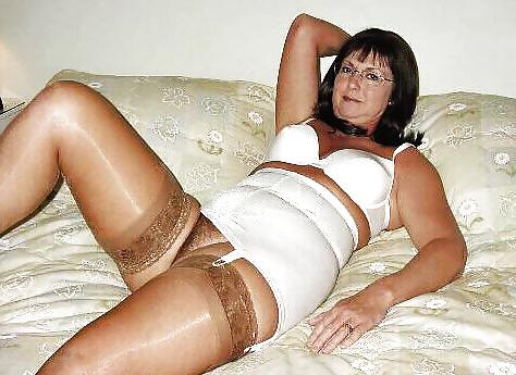 18P The Best of Naked Wife Abby