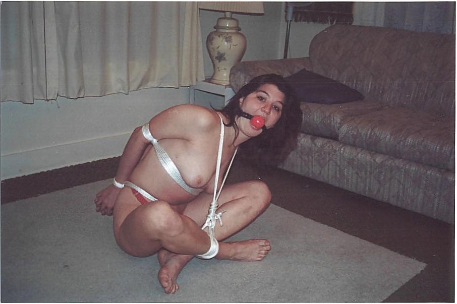 25P Retro Bondage Teen Babe