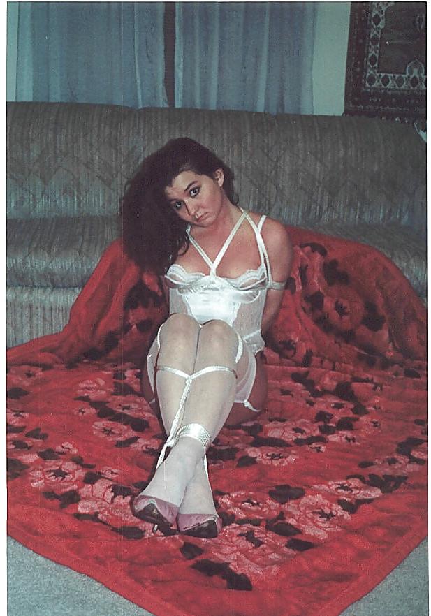 25P Retro Bondage Teen Babe