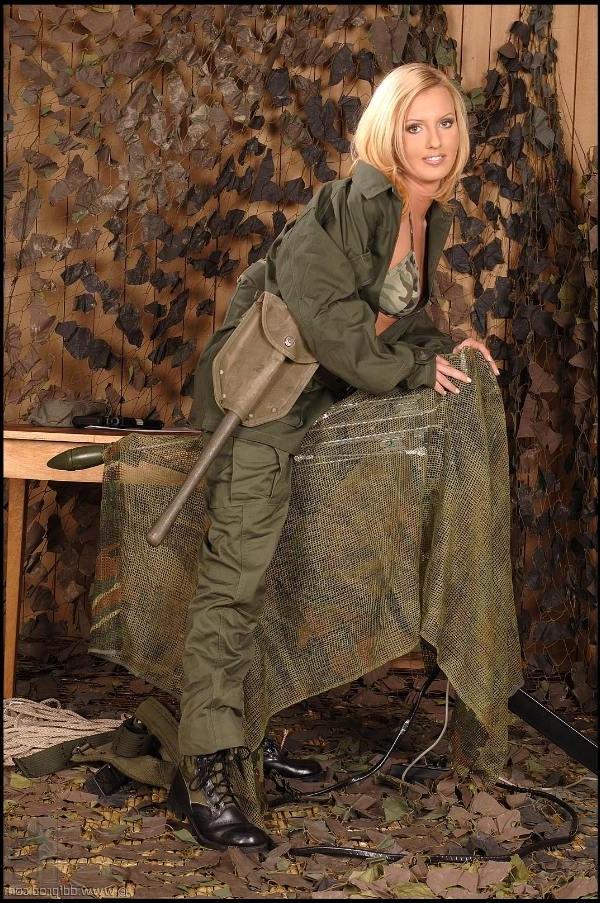 22P Military Slut meet the perfect love machine