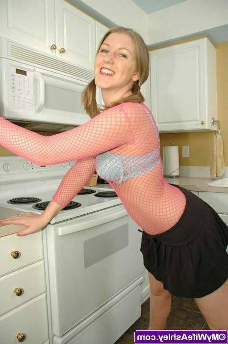 16P My Wife Ashley In Fishnet Blouse