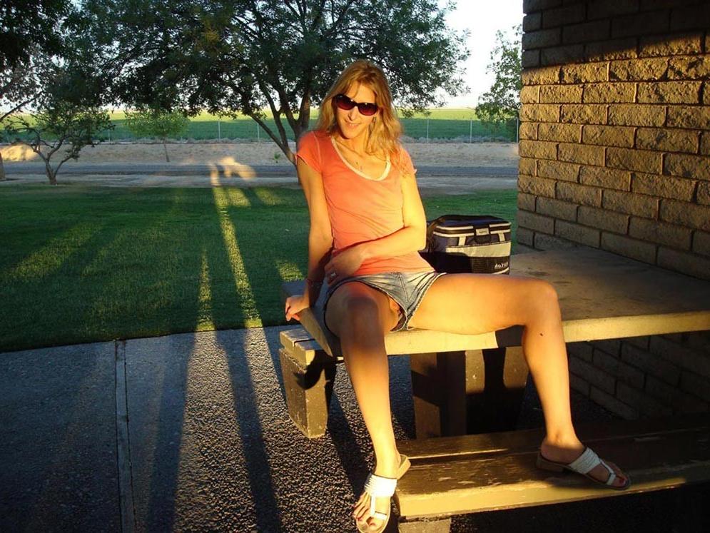 20P Blonde amateur wife exhib on holidays