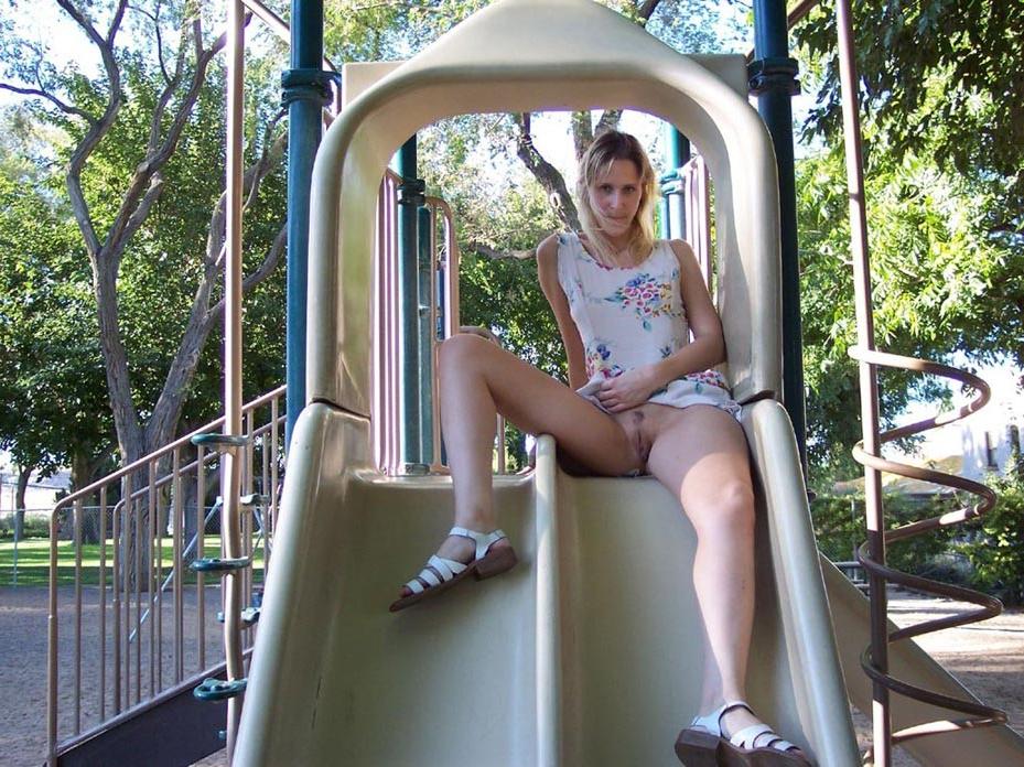 20P Blonde amateur wife exhib on holidays