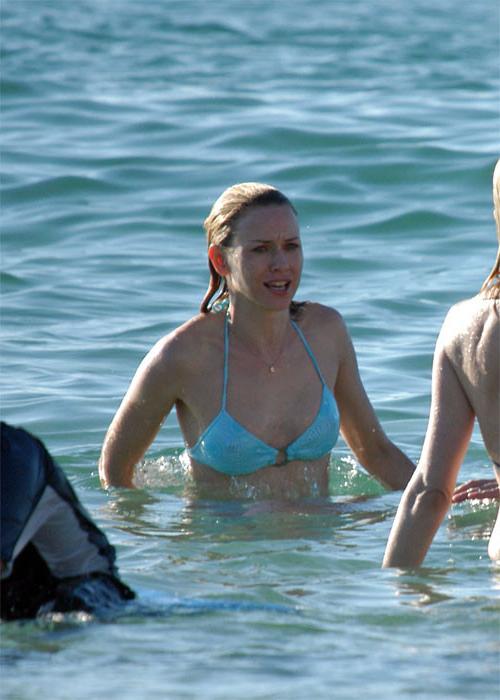 15P Busty aussie celeb Naomi Watts perfect perky tits