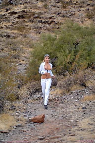 25P blonde outdoor perky nipples