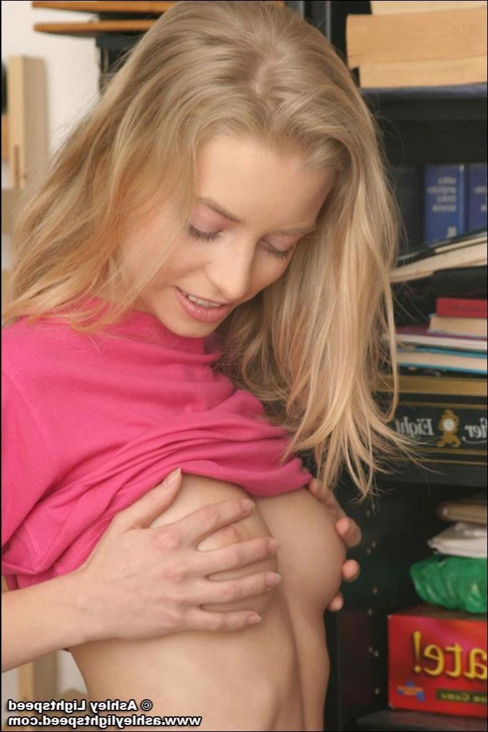 15P hot little blonde teen bares everything