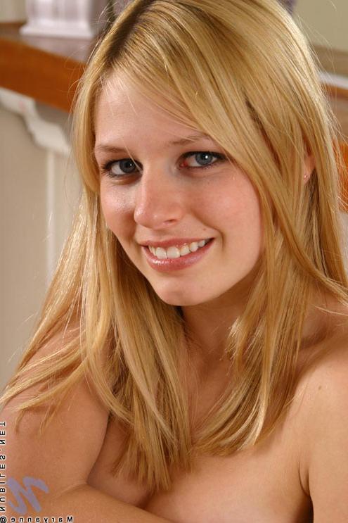17P Petite blonde stripper has natural tiny tits