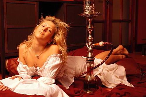 24P Blonde smoking hot and sexy spread