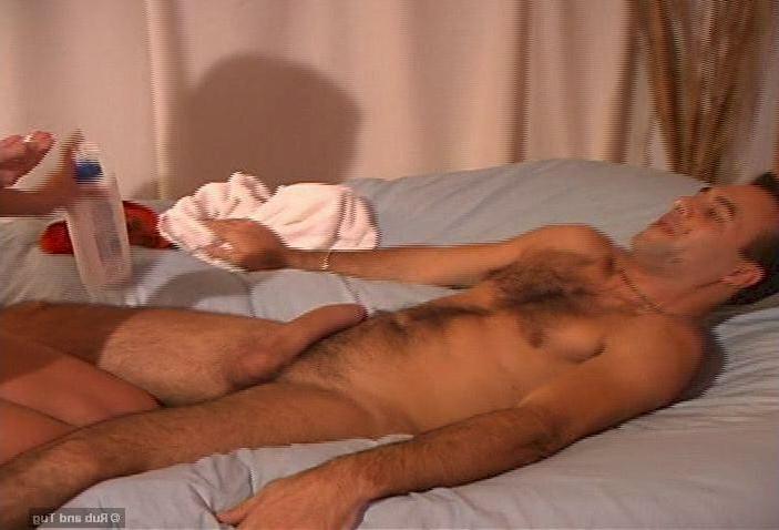16P Masseuse sucks a clients dick