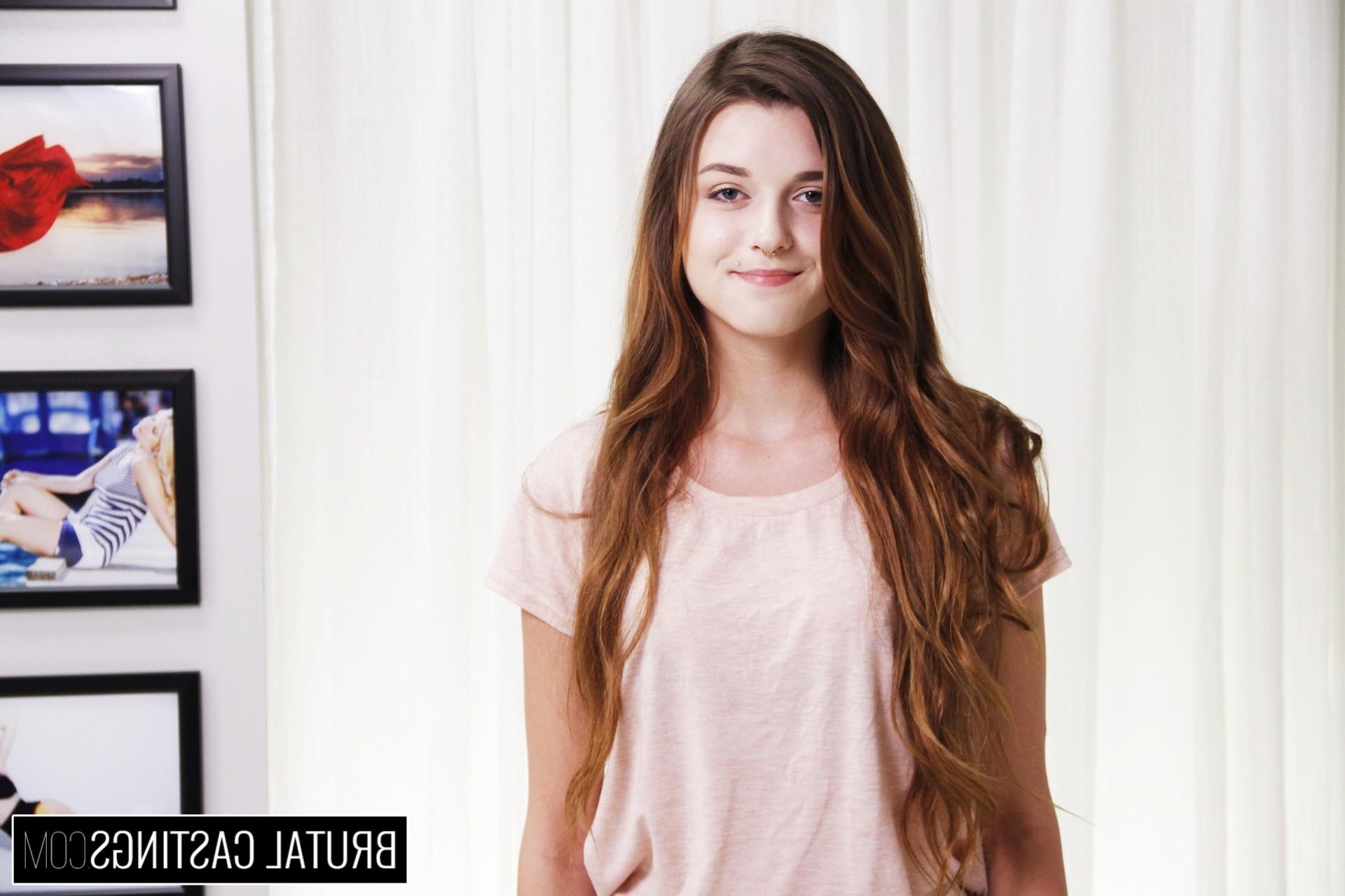 15P Alex Mae, a hot girl with a skateboard attitude, wants to be a model and enjoy t