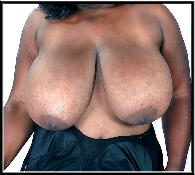 25P Awes0me BOOBS