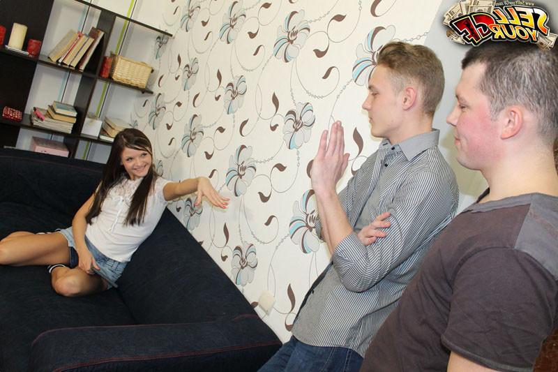 16P Perverted man looks at his girlfriend getting screwed hard