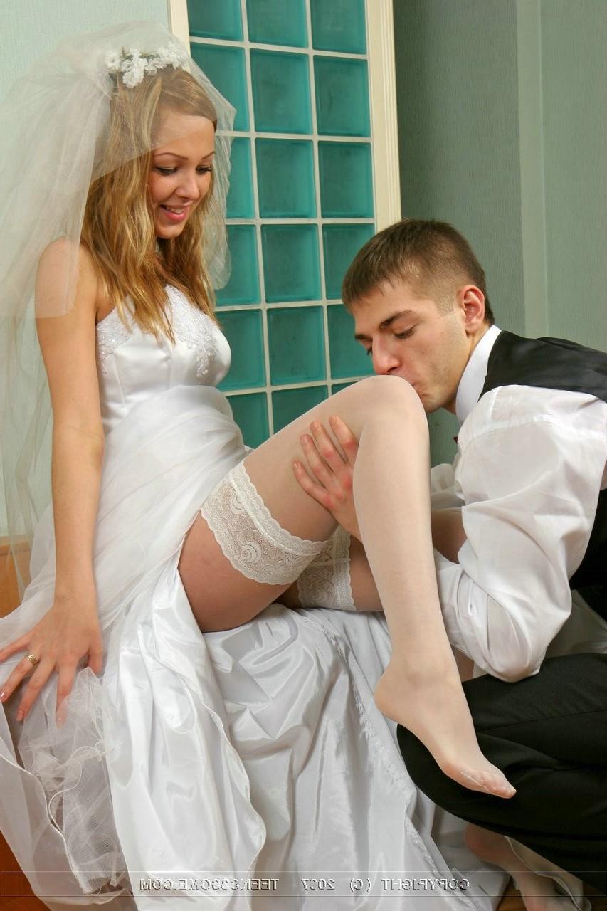 16P Maid Of Honor Deflowered