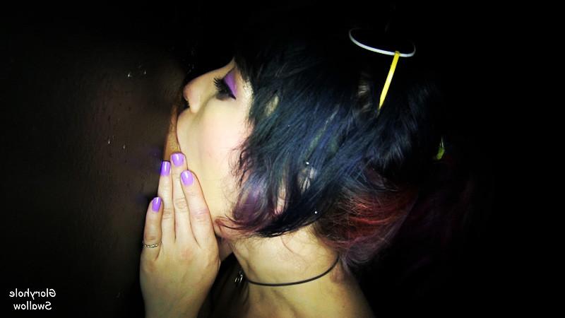 25P Proxy Paige Swallows 10 Cumshots At The Gloryhole