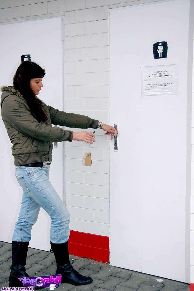 14P Slut sucking and fucking a cock through a glory hole