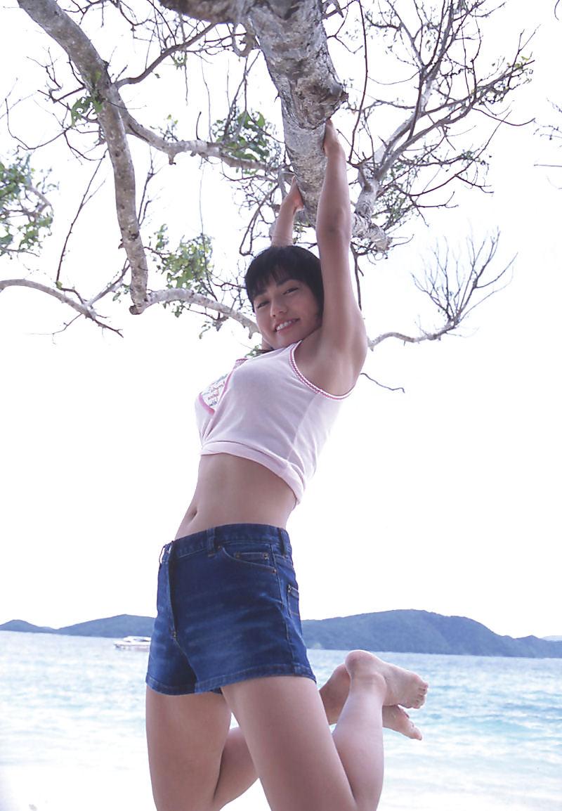 25P Japanese Bikini Babes-Nonami Takizawa (2)