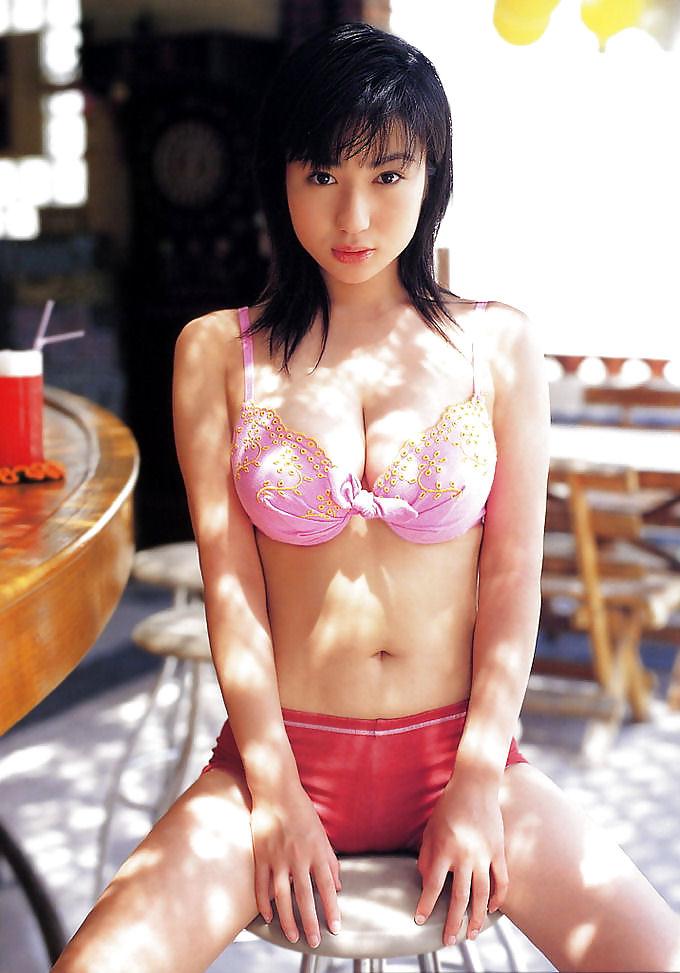25P Japanese Bikini Babes-Nonami Takizawa (2)