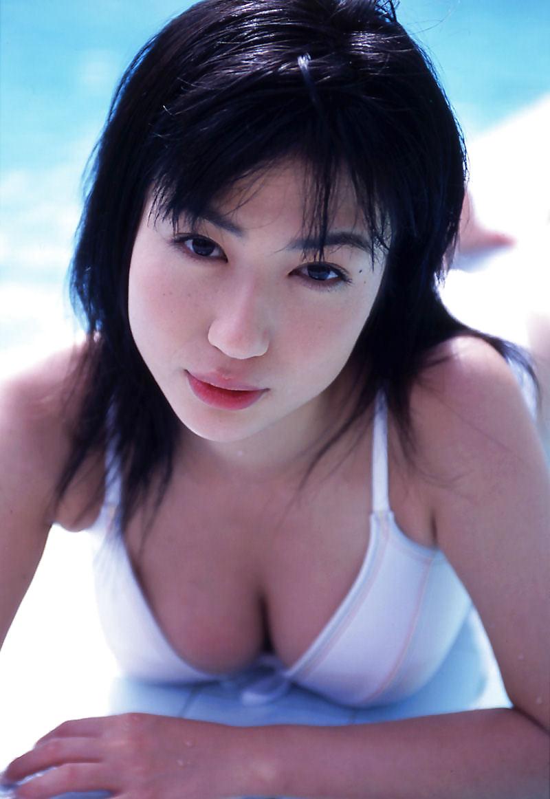 25P Japanese Bikini Babes-Nonami Takizawa (2)